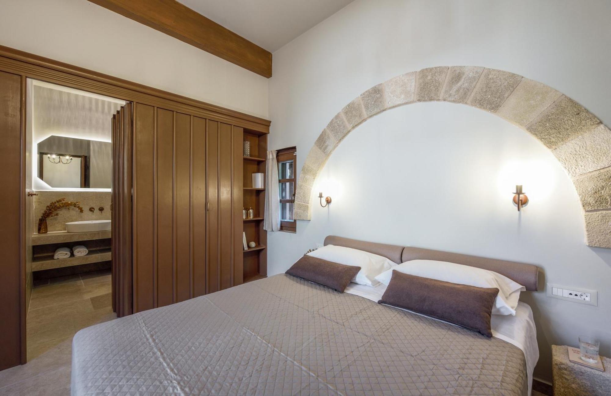 Spanish Knights Inn Rhodes City ภายนอก รูปภาพ