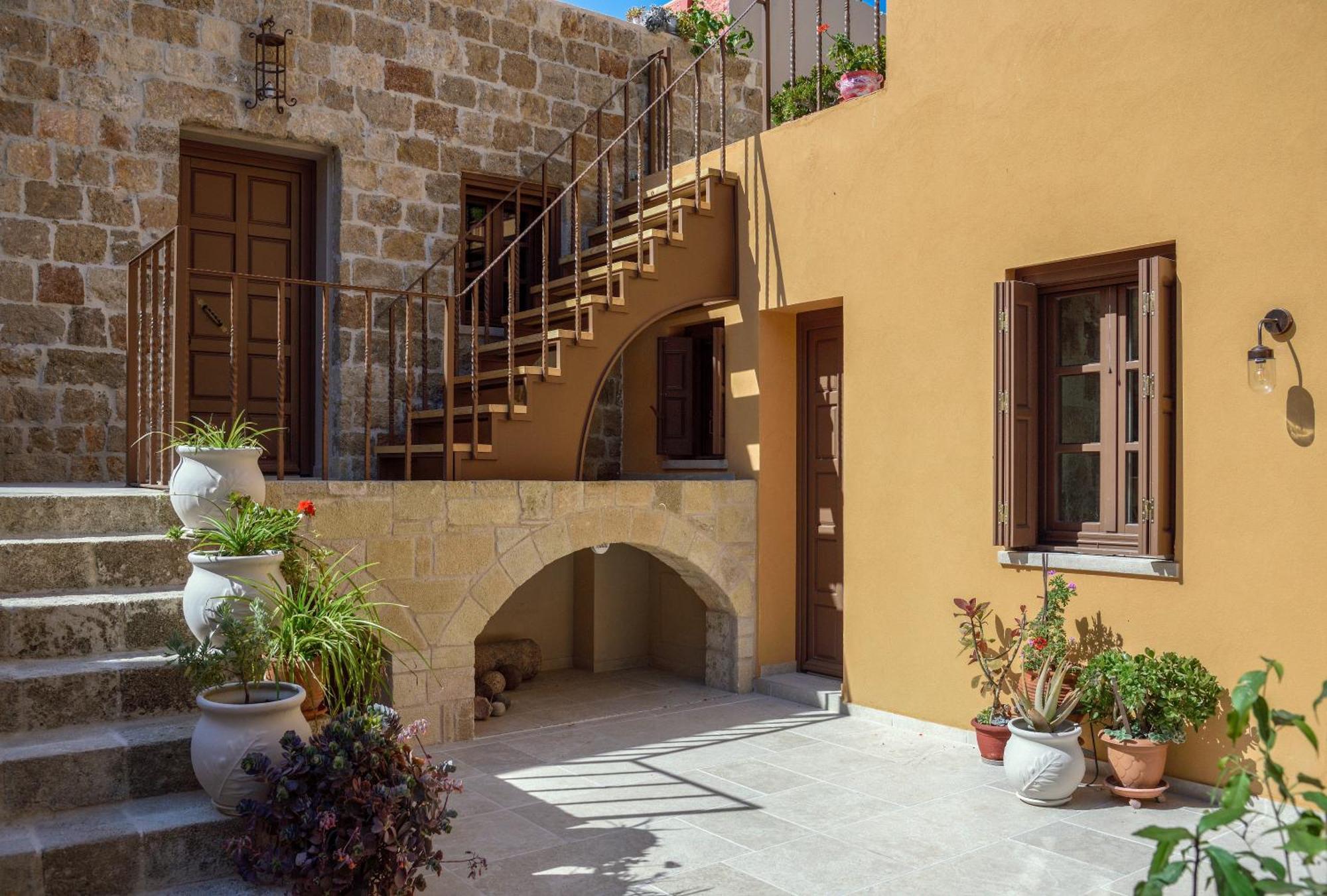 Spanish Knights Inn Rhodes City ภายนอก รูปภาพ