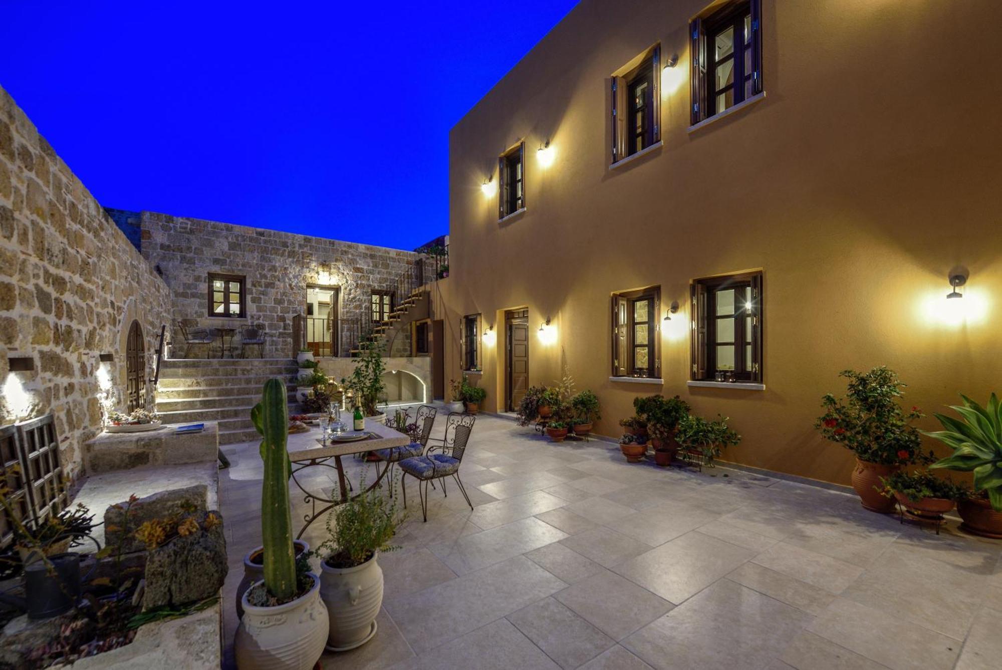 Spanish Knights Inn Rhodes City ภายนอก รูปภาพ
