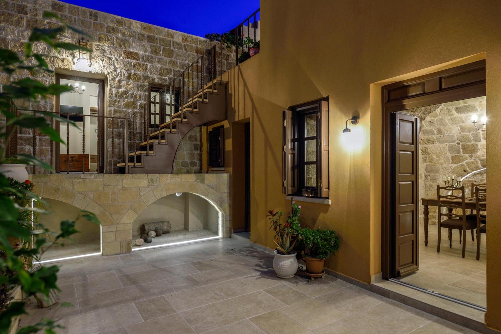 Spanish Knights Inn Rhodes City ภายนอก รูปภาพ